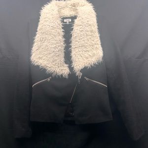 Tobi black Jacket with fur collar
